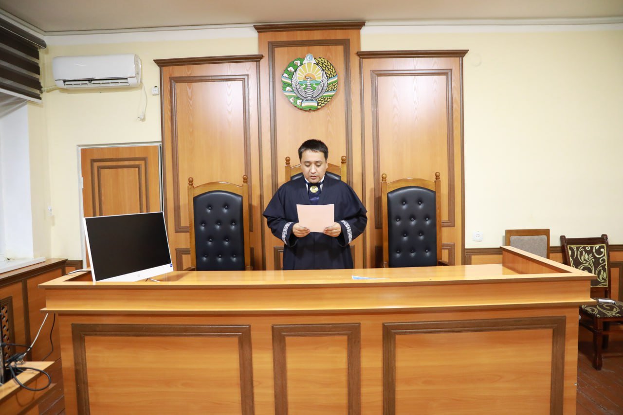 Судья аризачининг бир нечта жиноят ишларида жабрланувчи сифатида иштирок этганини аниқлади